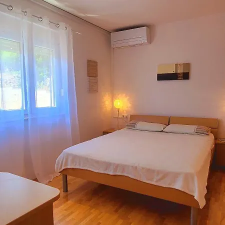 Spacious And Homely Duplex Apartment, 2 Living And 2 Bedrooms - Croeso * Trogir